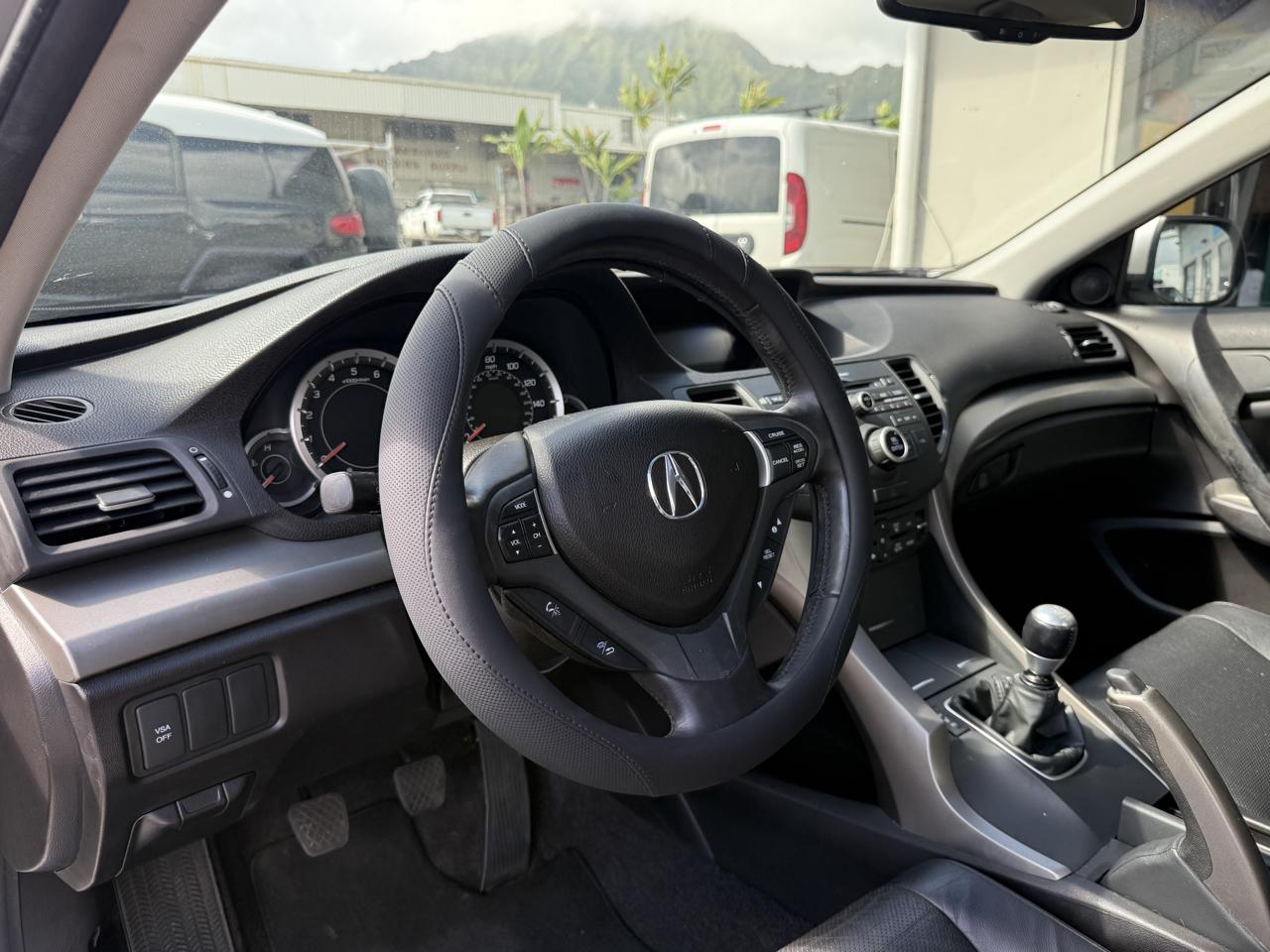 Acura TSX 6-speed MT 2010
