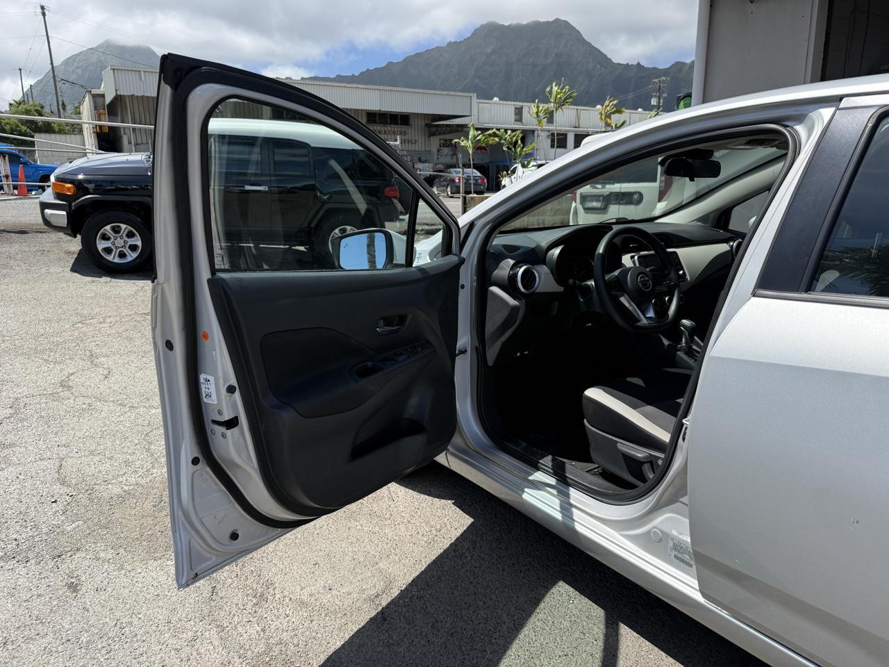 Nissan Versa SV 2021