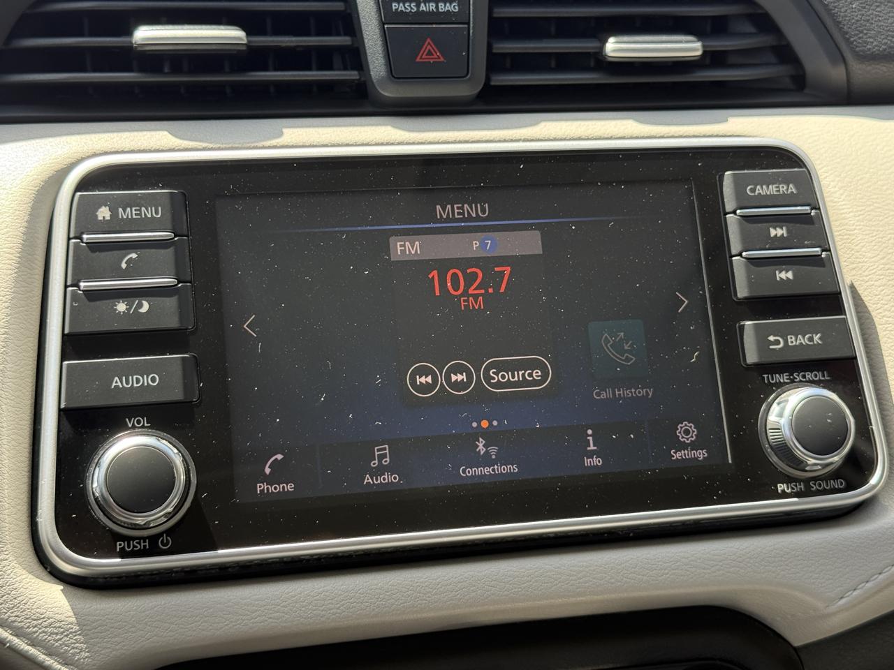 Nissan Versa SV 2021