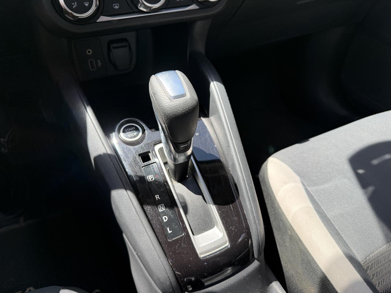 Nissan Versa SV 2021