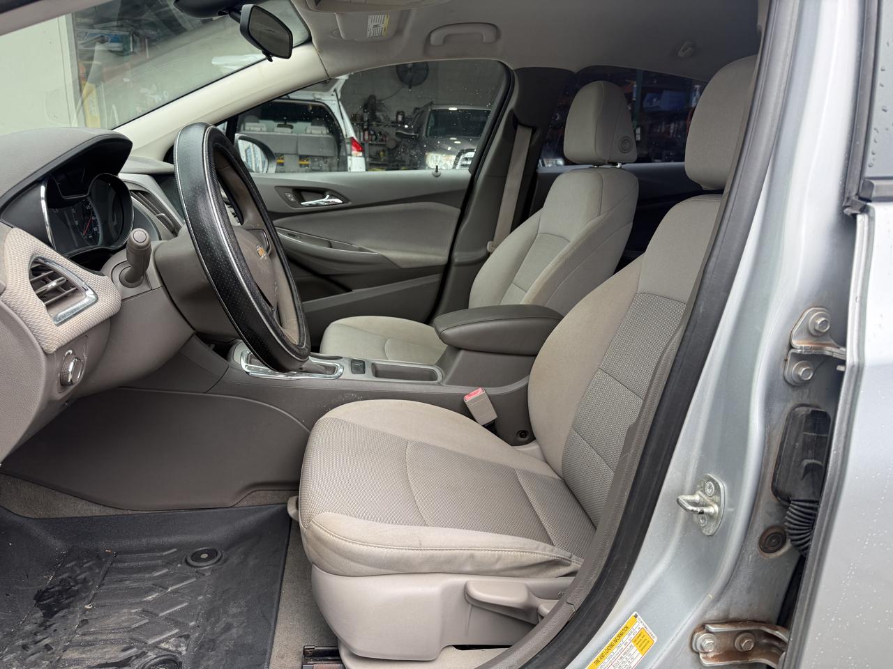 Chevrolet Cruze LS Auto 2018