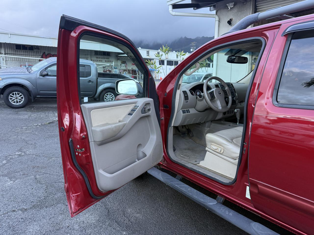 Nissan Frontier SL Crew Cab 2WD 2012