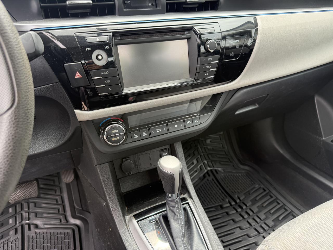 Toyota Corolla LE 2014