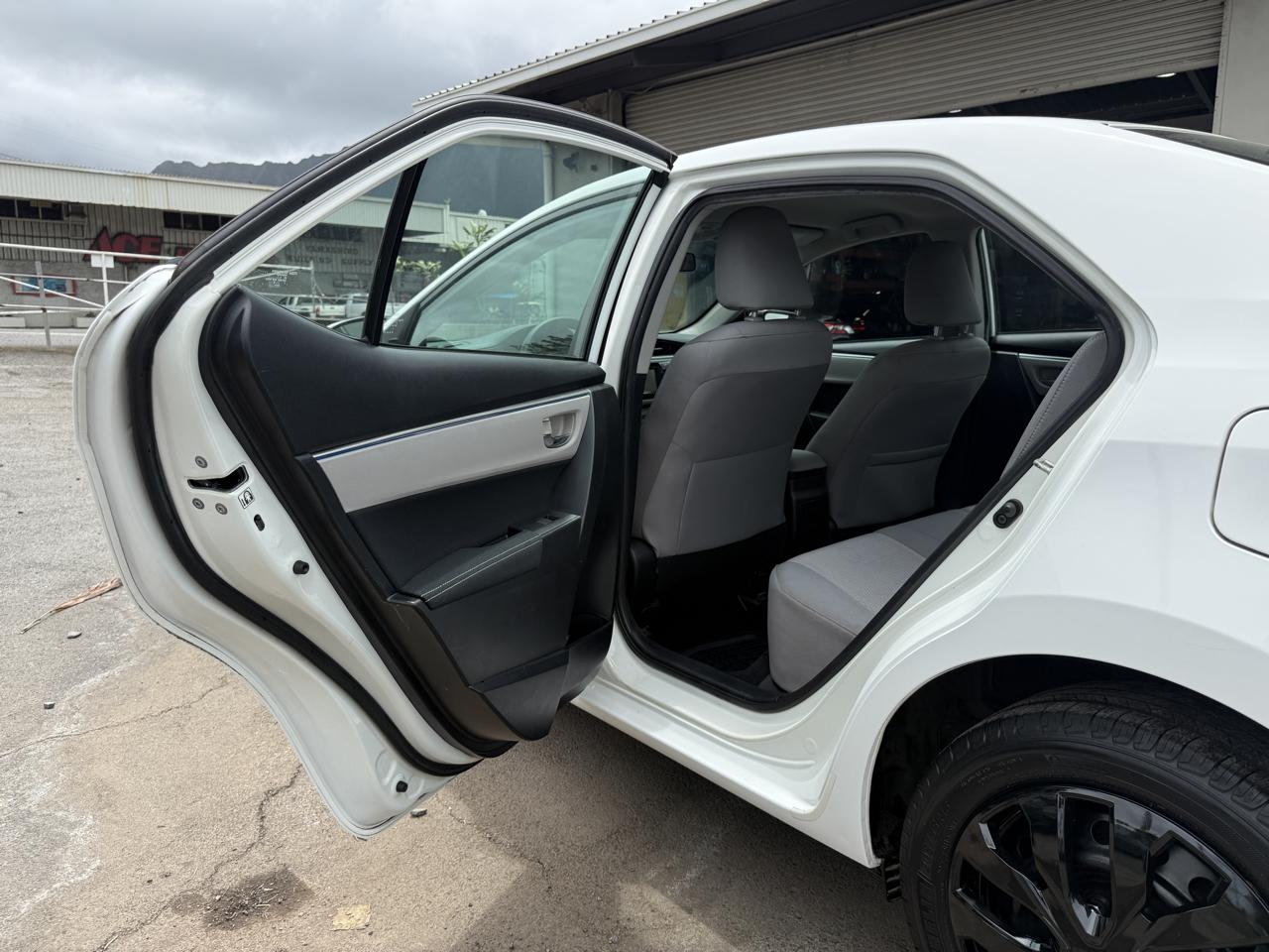 Toyota Corolla LE 2014