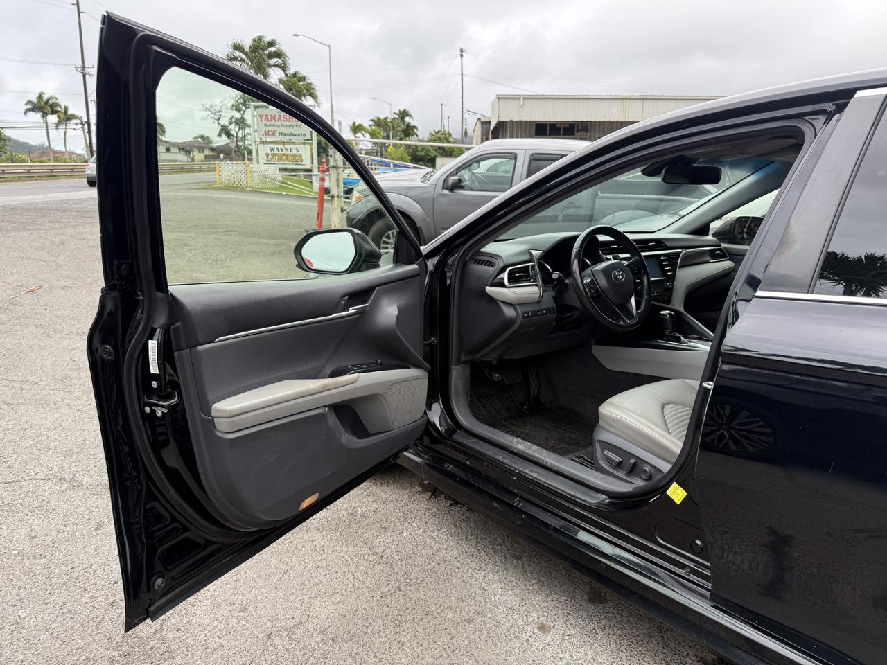Toyota Camry SE 2018