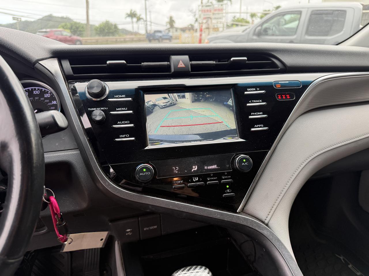 Toyota Camry SE 2018