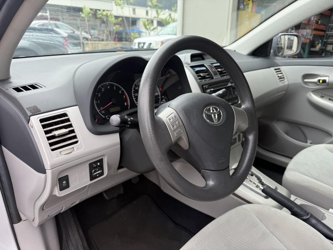 Toyota Corolla LE 2012