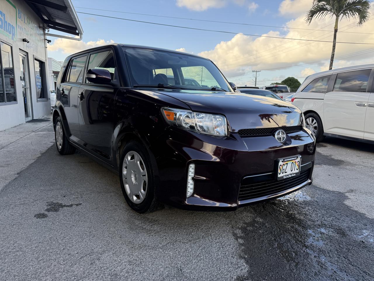 Scion xB 5-Door Wagon 4-Spd AT 2013