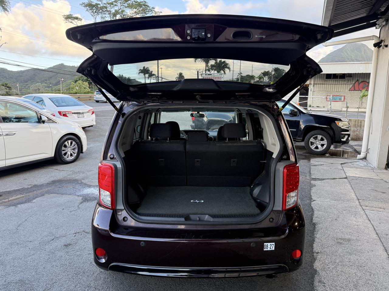 Scion xB 5-Door Wagon 4-Spd AT 2013