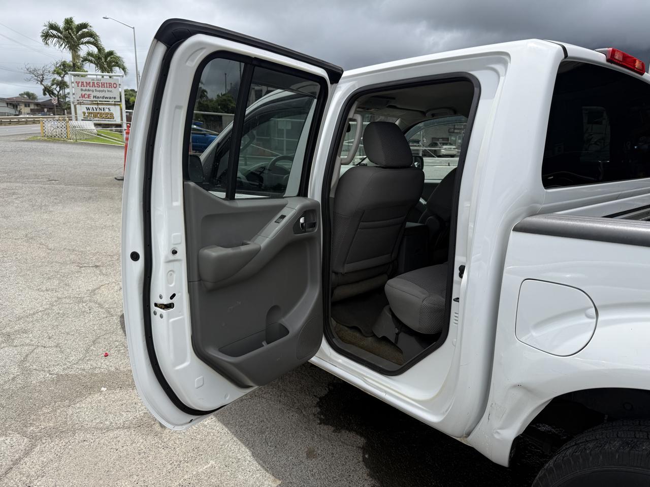 Nissan Frontier S Crew Cab 2WD 2012