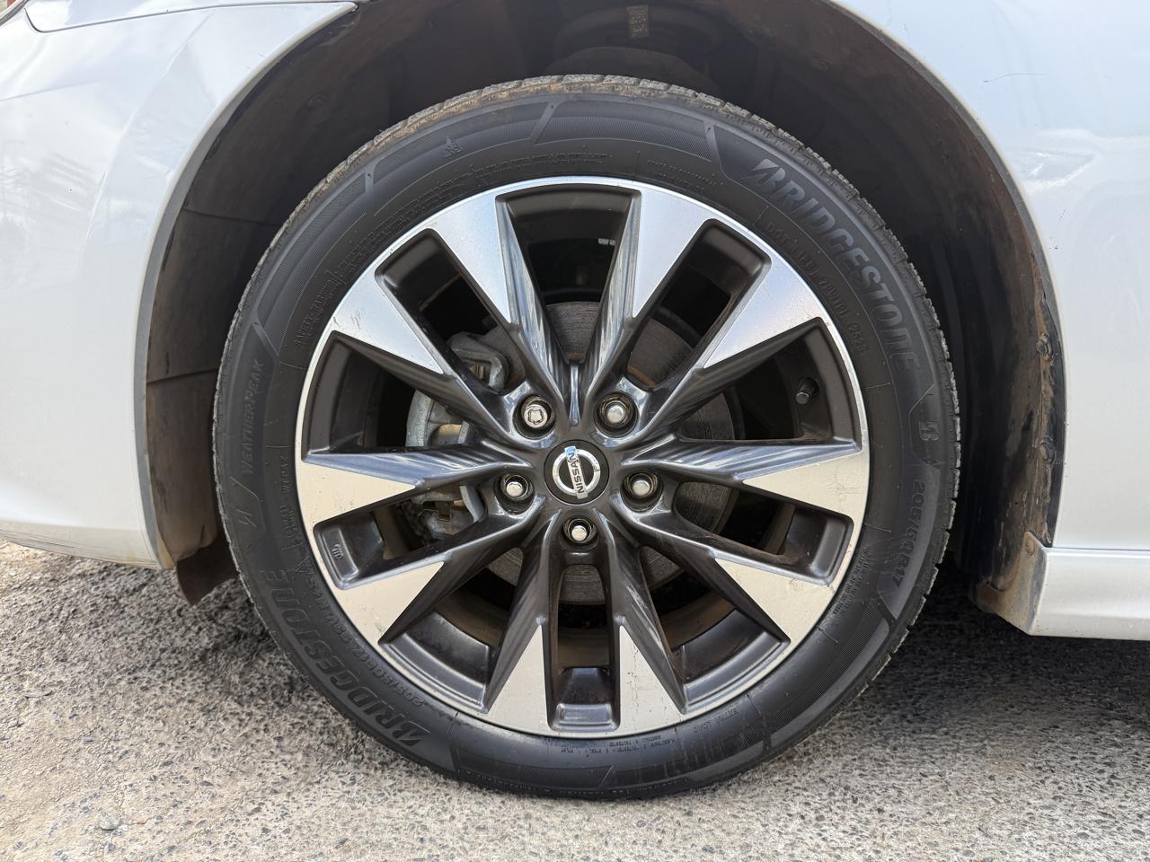 Nissan Sentra SR Sedan 2018