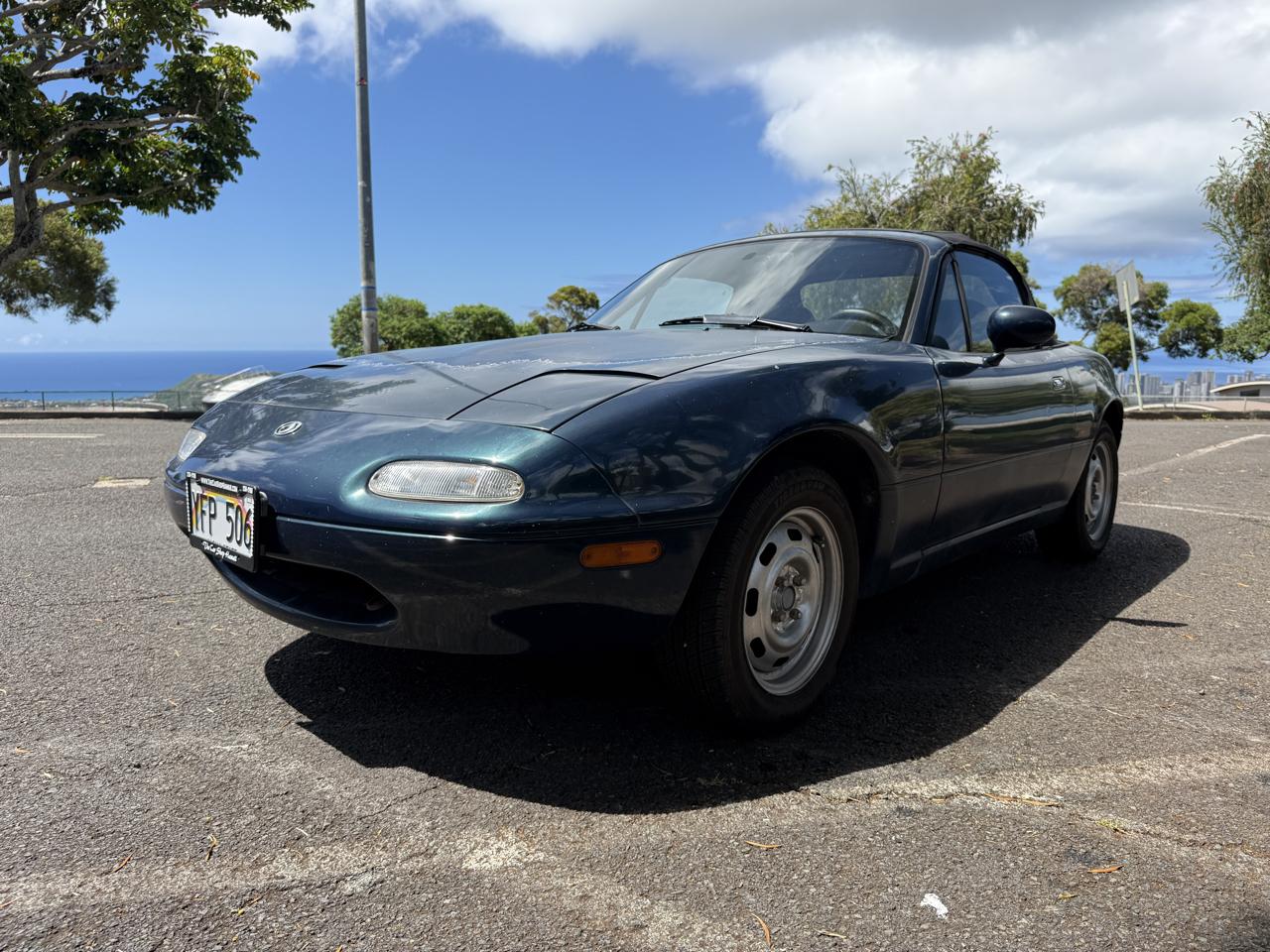 Mazda MX-5 Miata Base 2D Convertible 1996