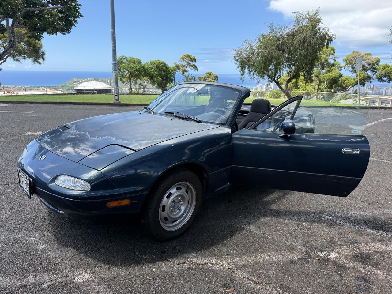 Mazda MX-5 Miata Base 2D Convertible 1996