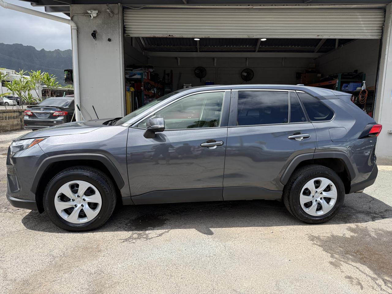 Toyota RAV4 LE 2023