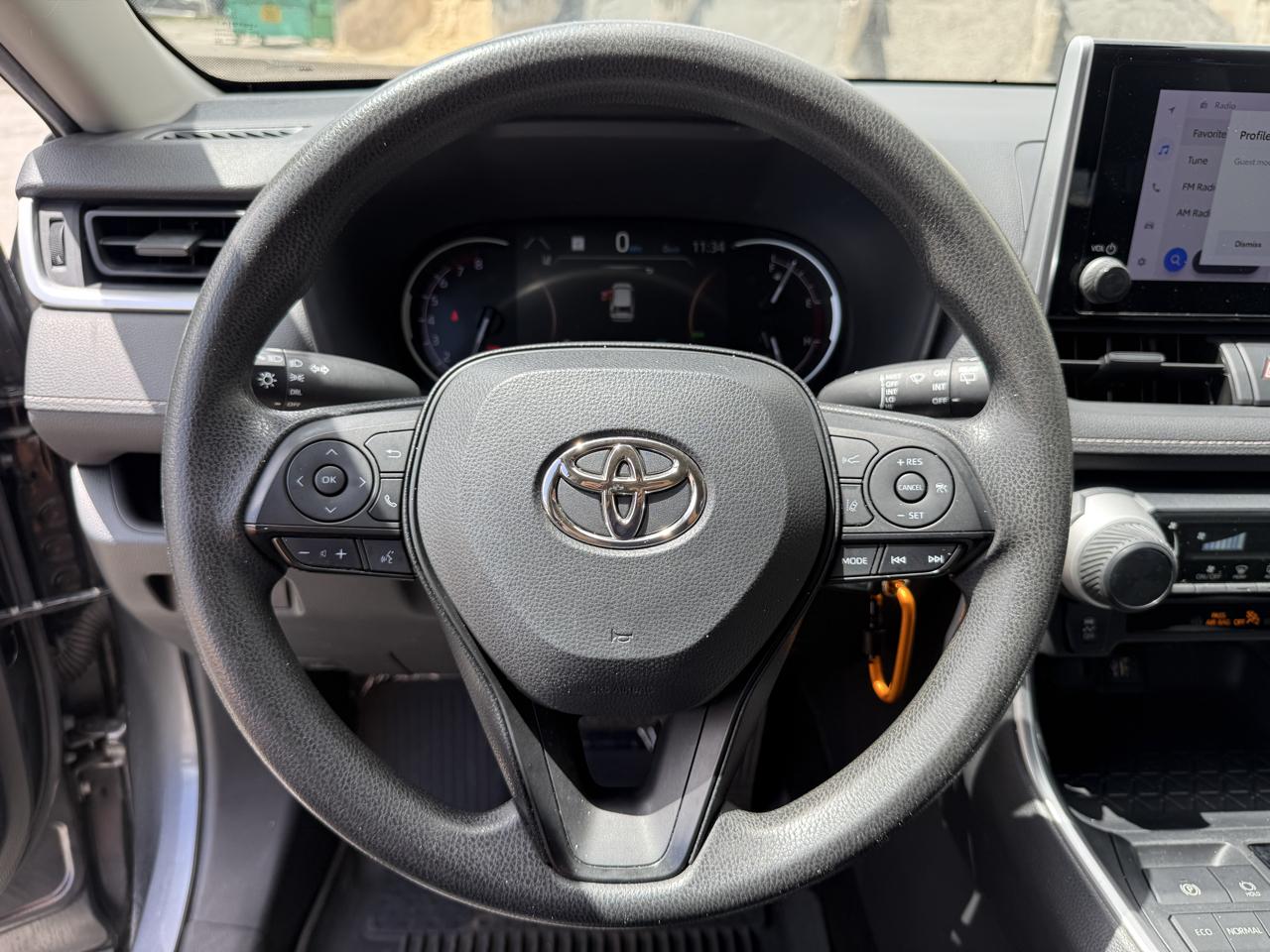 Toyota RAV4 LE 2023