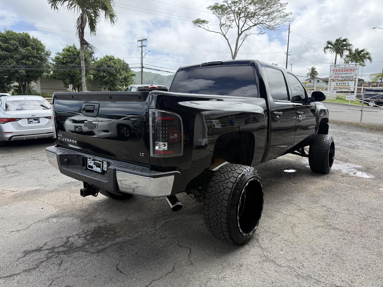 Chevrolet Silverado 1500 LT Crew Cab 2WD 2011