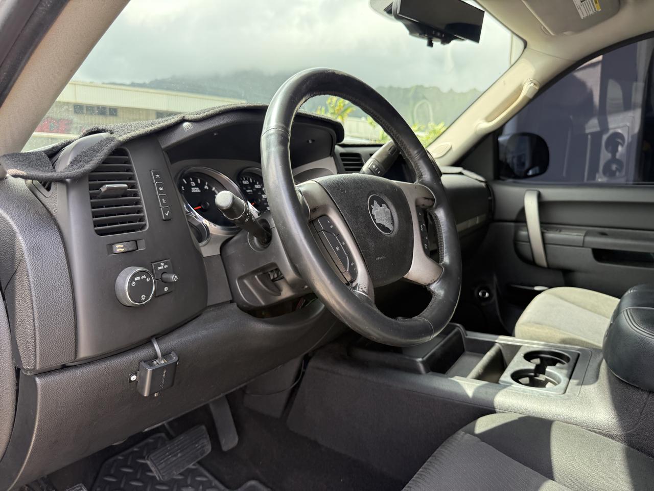 Chevrolet Silverado 1500 LT Crew Cab 2WD 2011