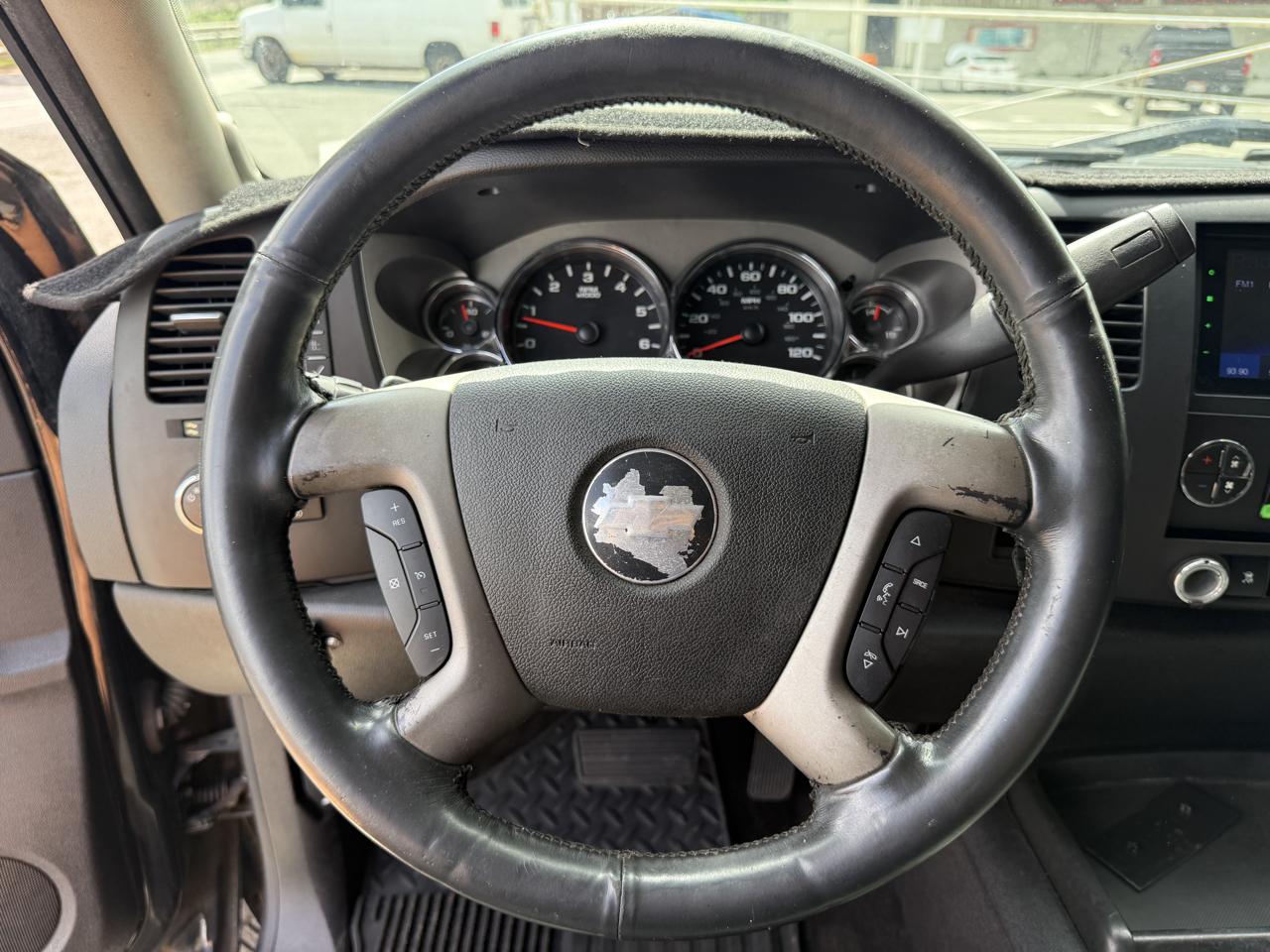 Chevrolet Silverado 1500 LT Crew Cab 2WD 2011
