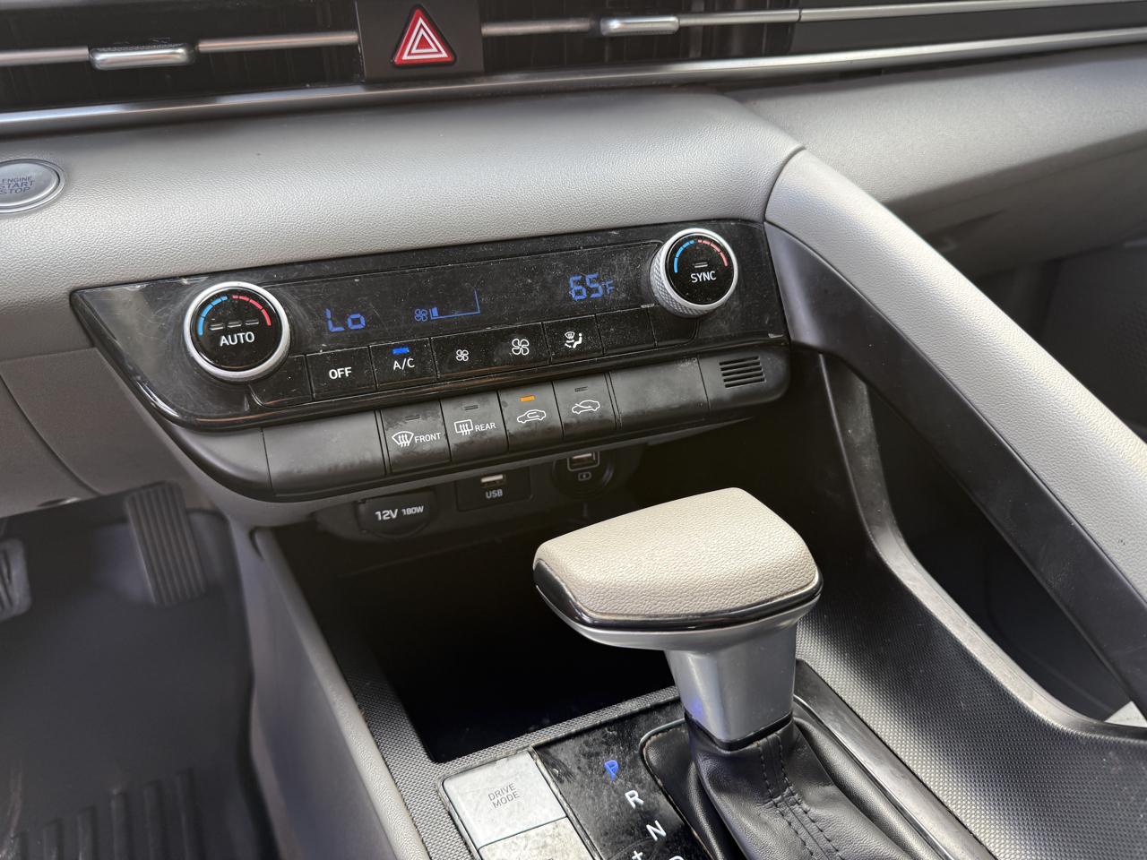 Hyundai Elantra SEL 2023