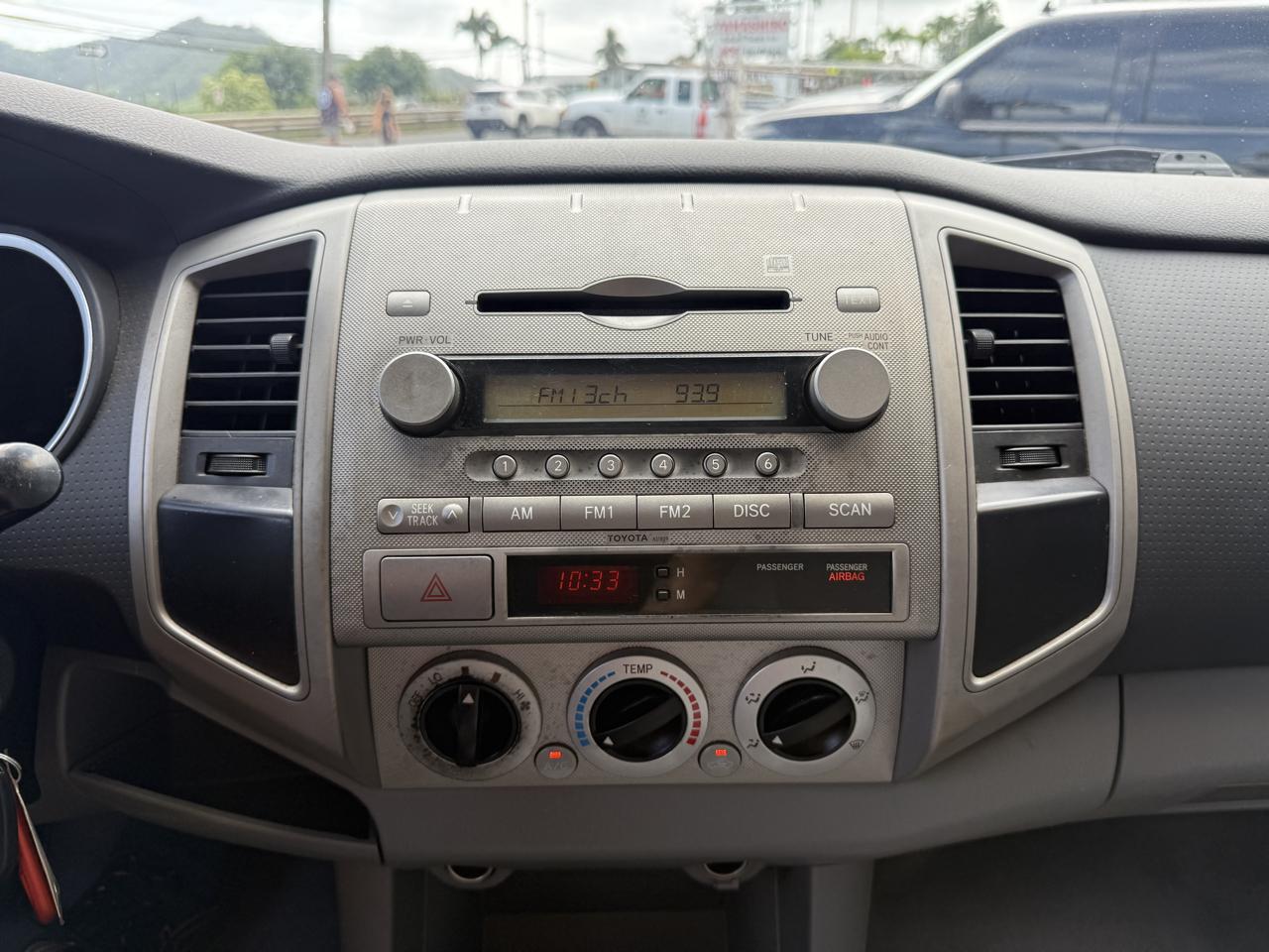 Toyota Tacoma PreRunner Double Cab V6 Automatic 2WD 2005