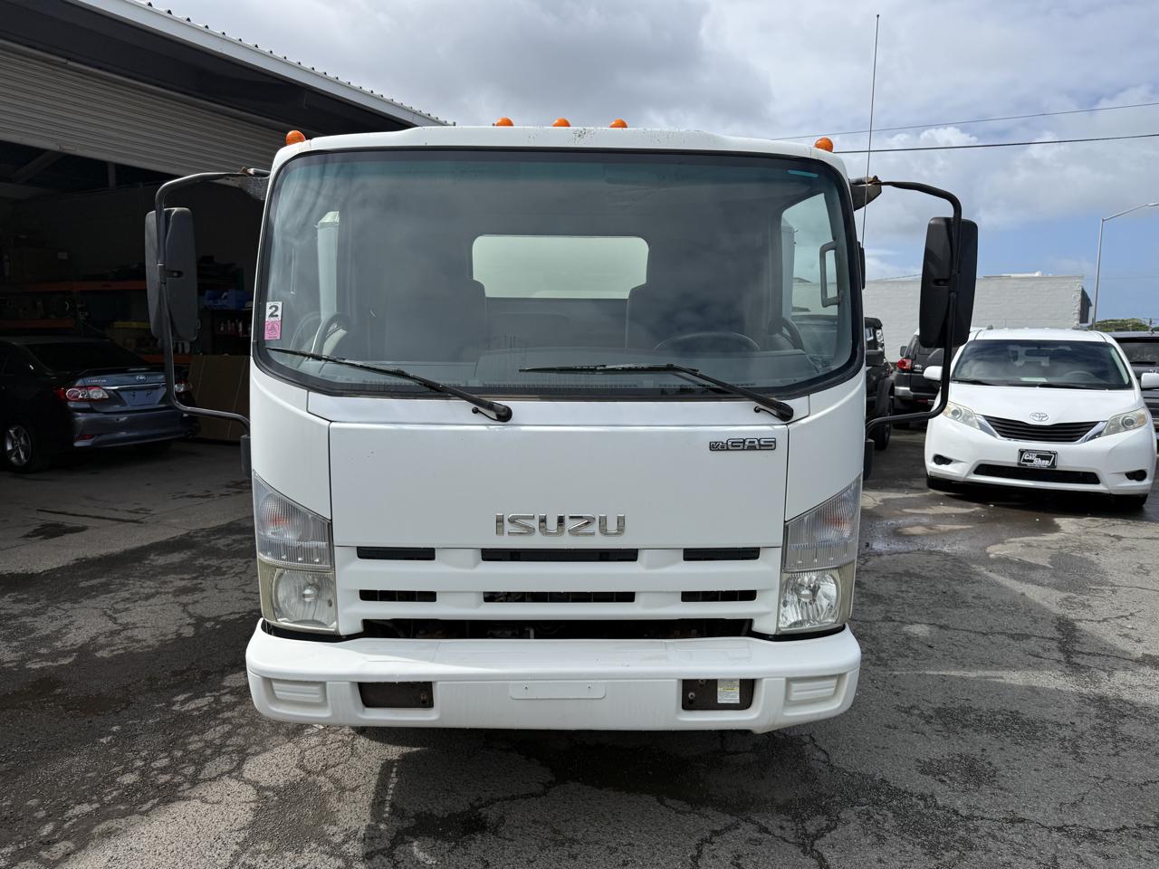 Isuzu NPR  2009