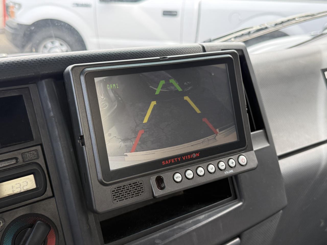 Isuzu NPR  2009