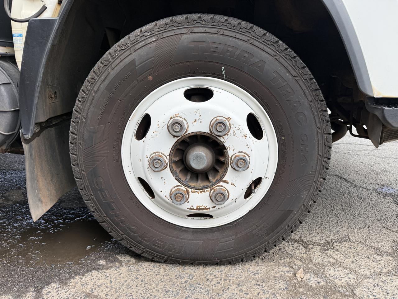 Isuzu NPR  2009