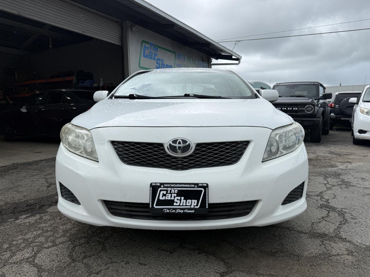 Toyota Corolla LE 2010