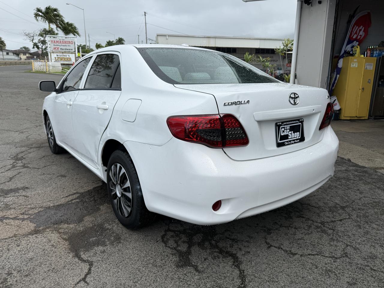 Toyota Corolla LE 2010