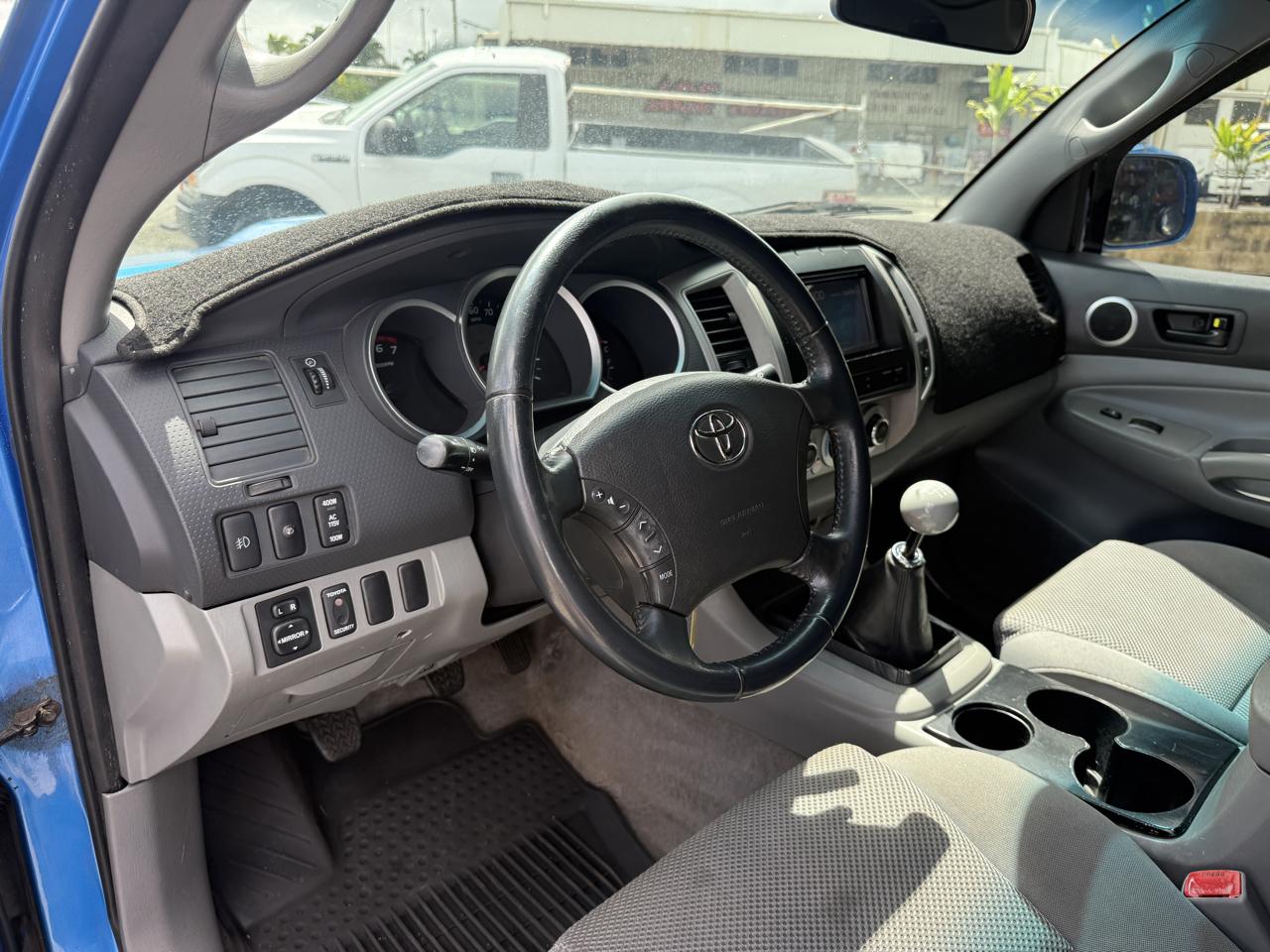 Toyota Tacoma X-Runner V6 2WD 2006