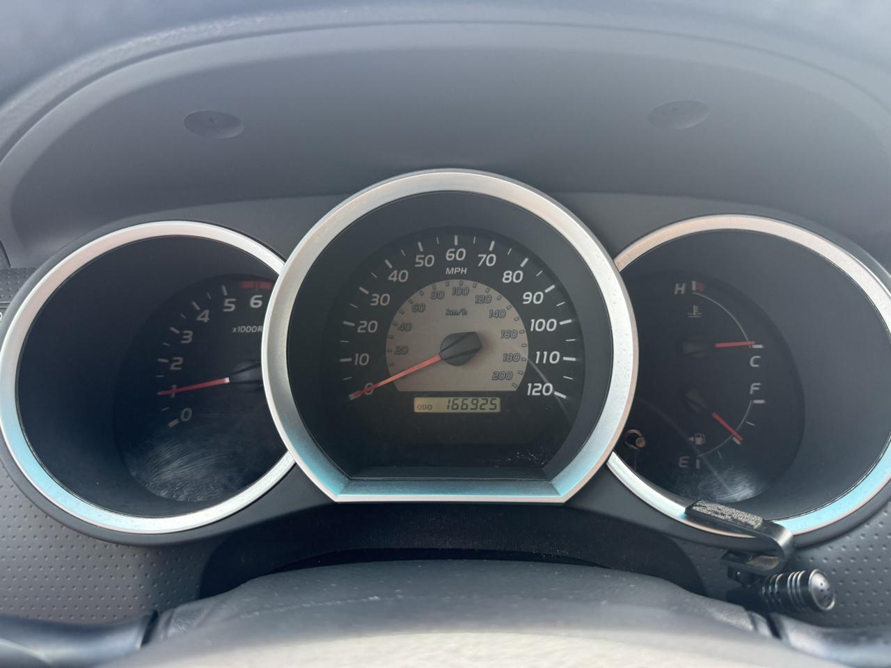 Toyota Tacoma X-Runner V6 2WD 2006