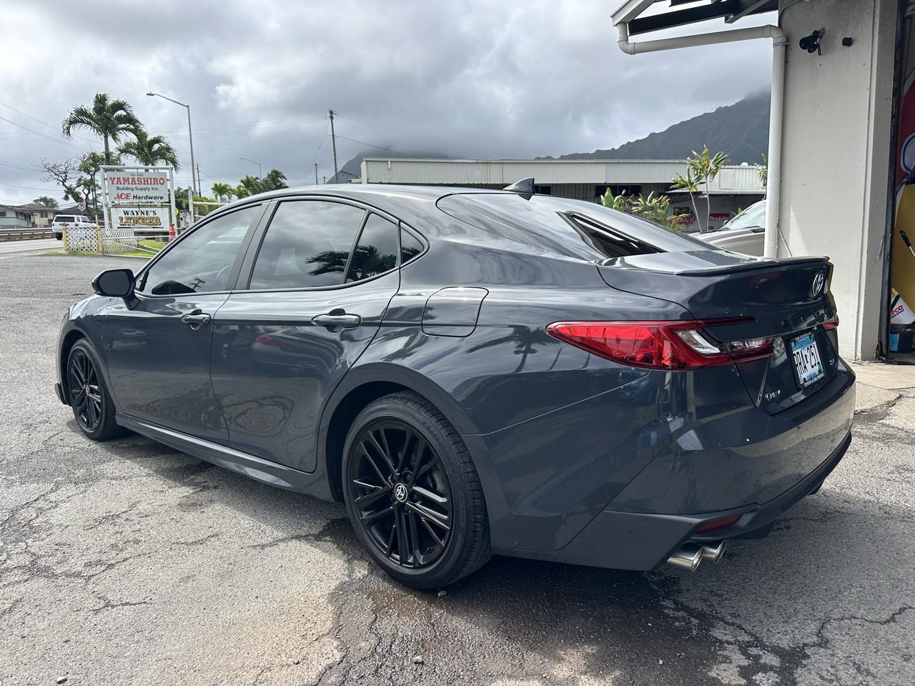 Toyota Camry Hybrid XLE 2025
