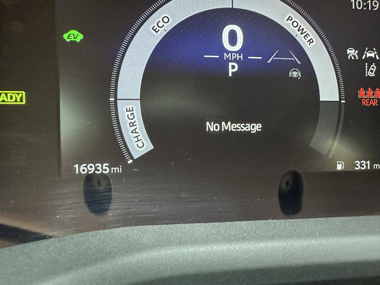 Toyota Camry Hybrid XLE 2025