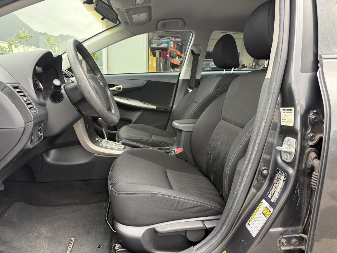 Toyota Corolla S 4-Speed AT 2013