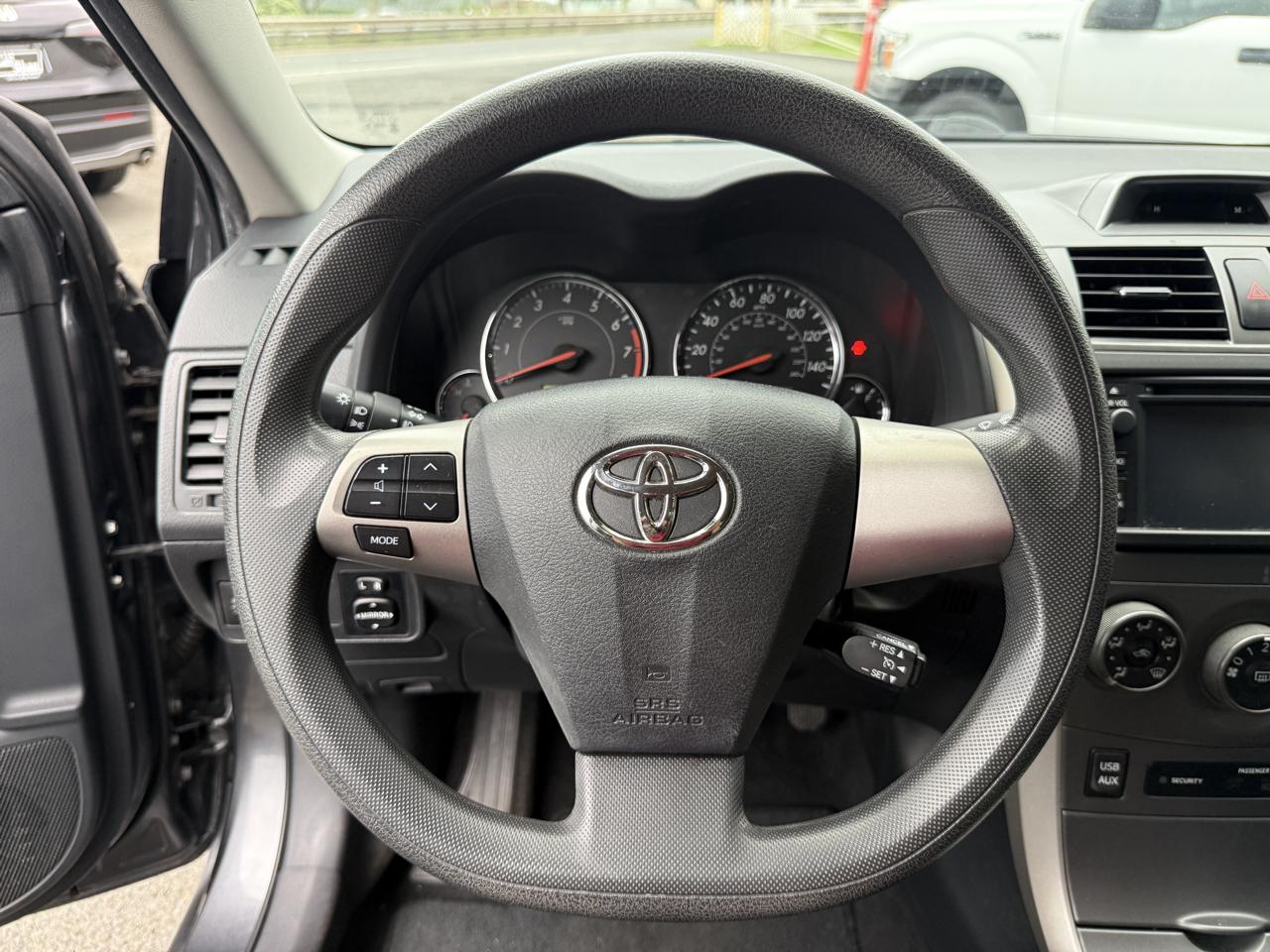Toyota Corolla S 4-Speed AT 2013
