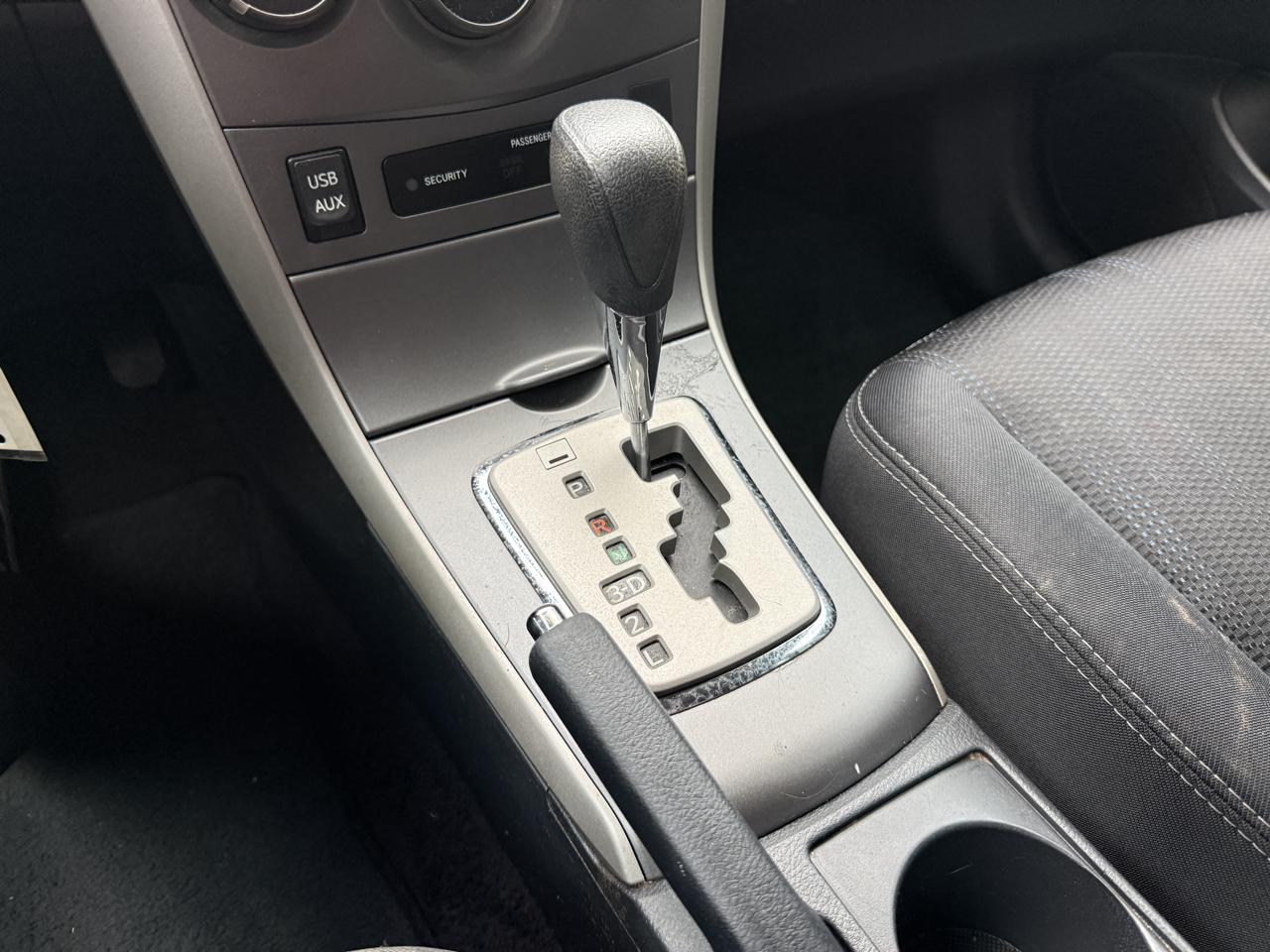 Toyota Corolla S 4-Speed AT 2013