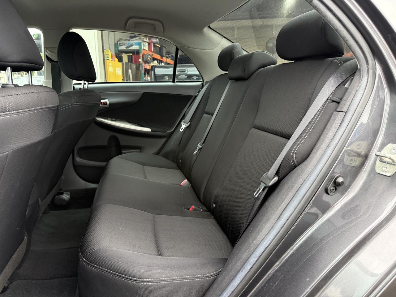 Toyota Corolla S 4-Speed AT 2013