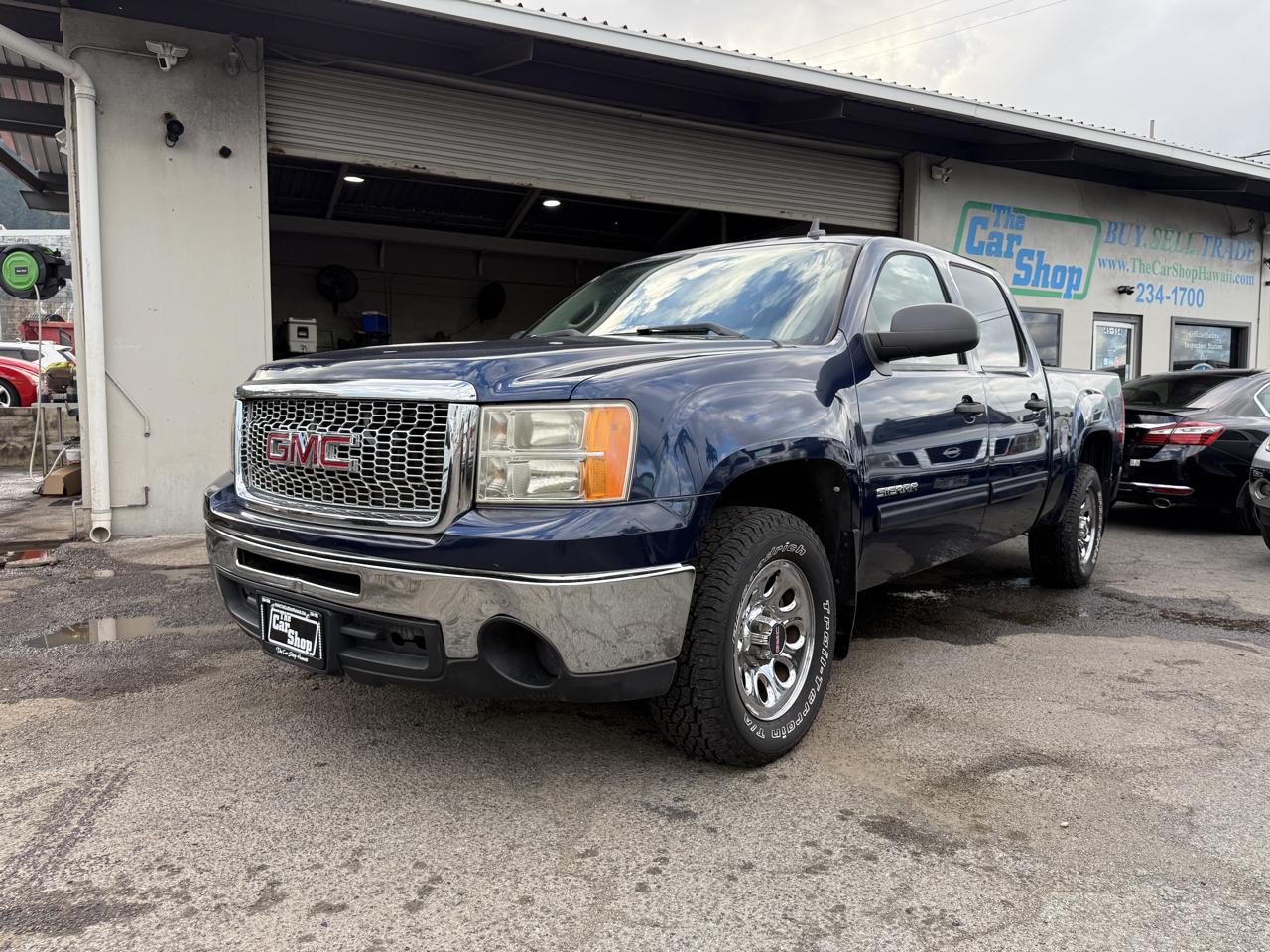 GMC Sierra 1500 SLE Crew Cab 2WD 2011