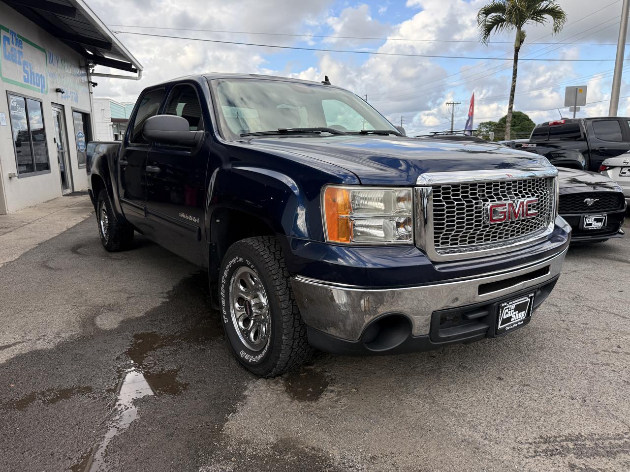 GMC Sierra 1500 SLE Crew Cab 2WD 2011
