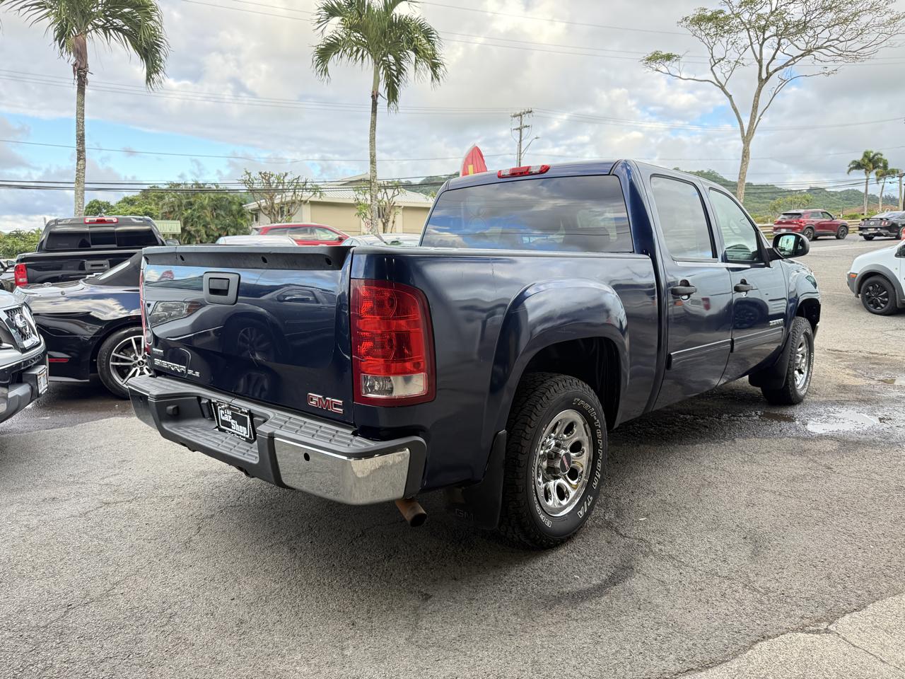 GMC Sierra 1500 SLE Crew Cab 2WD 2011