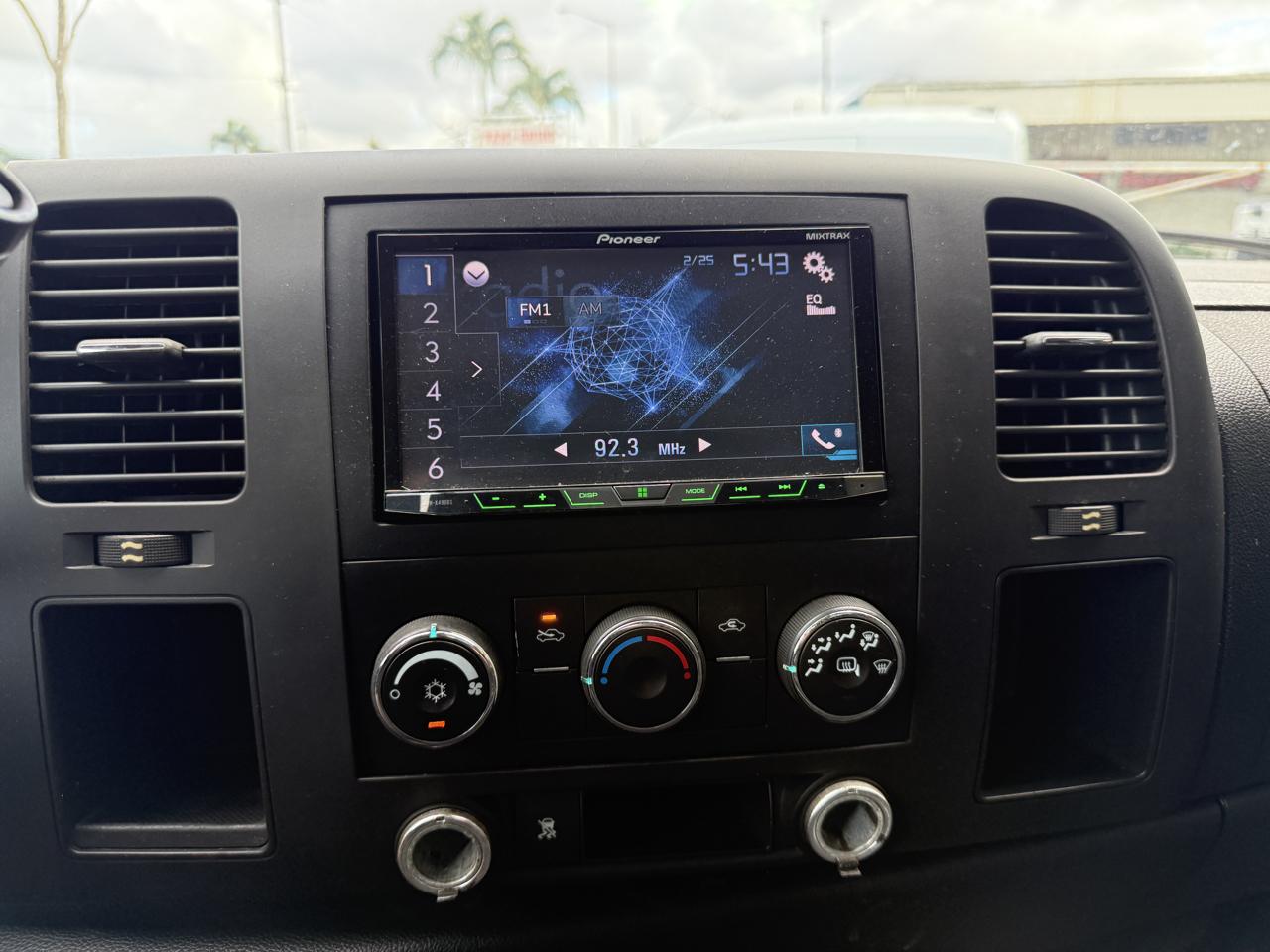 GMC Sierra 1500 SLE Crew Cab 2WD 2011