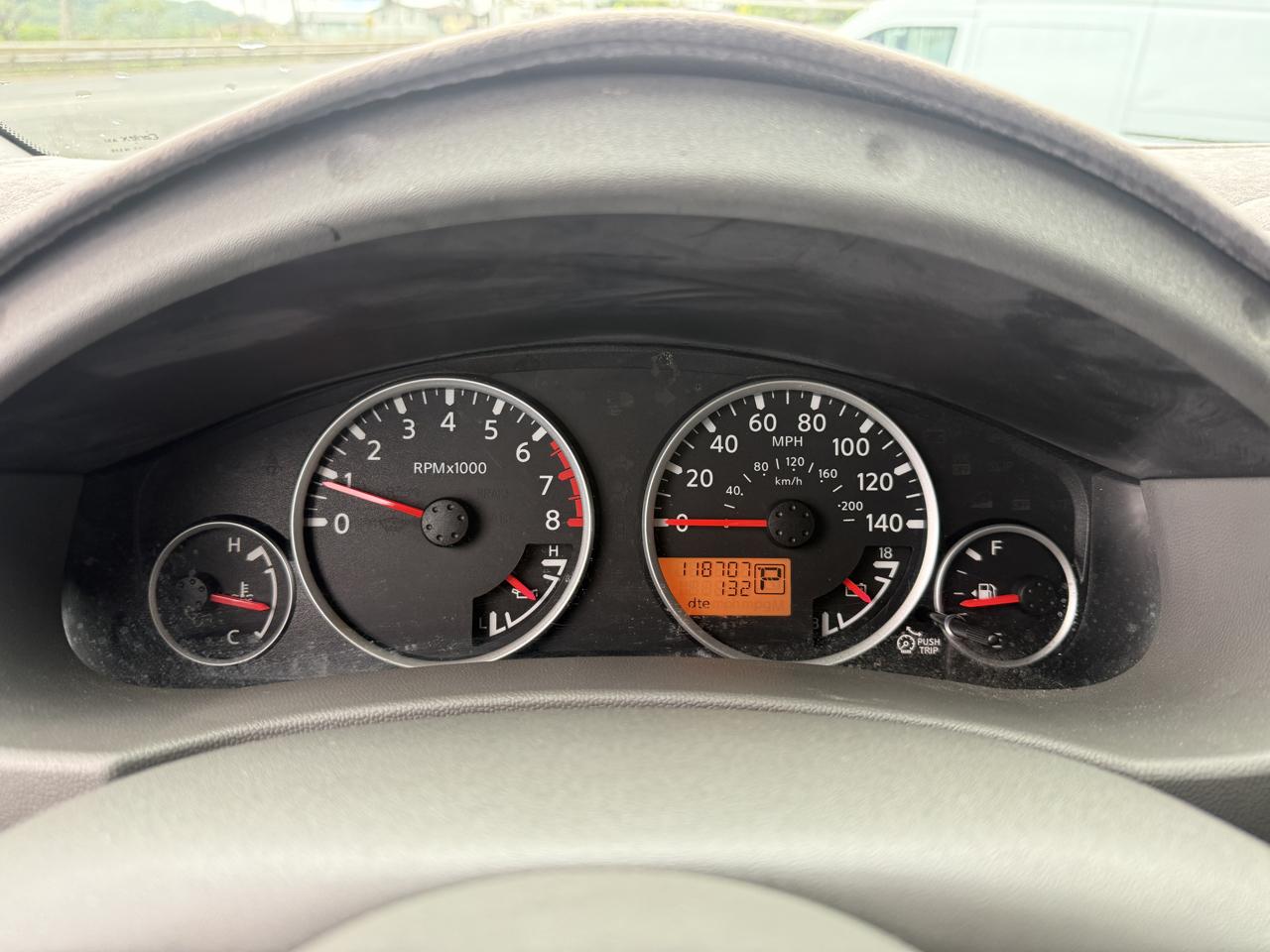 Nissan Frontier SL Crew Cab 2WD 2011