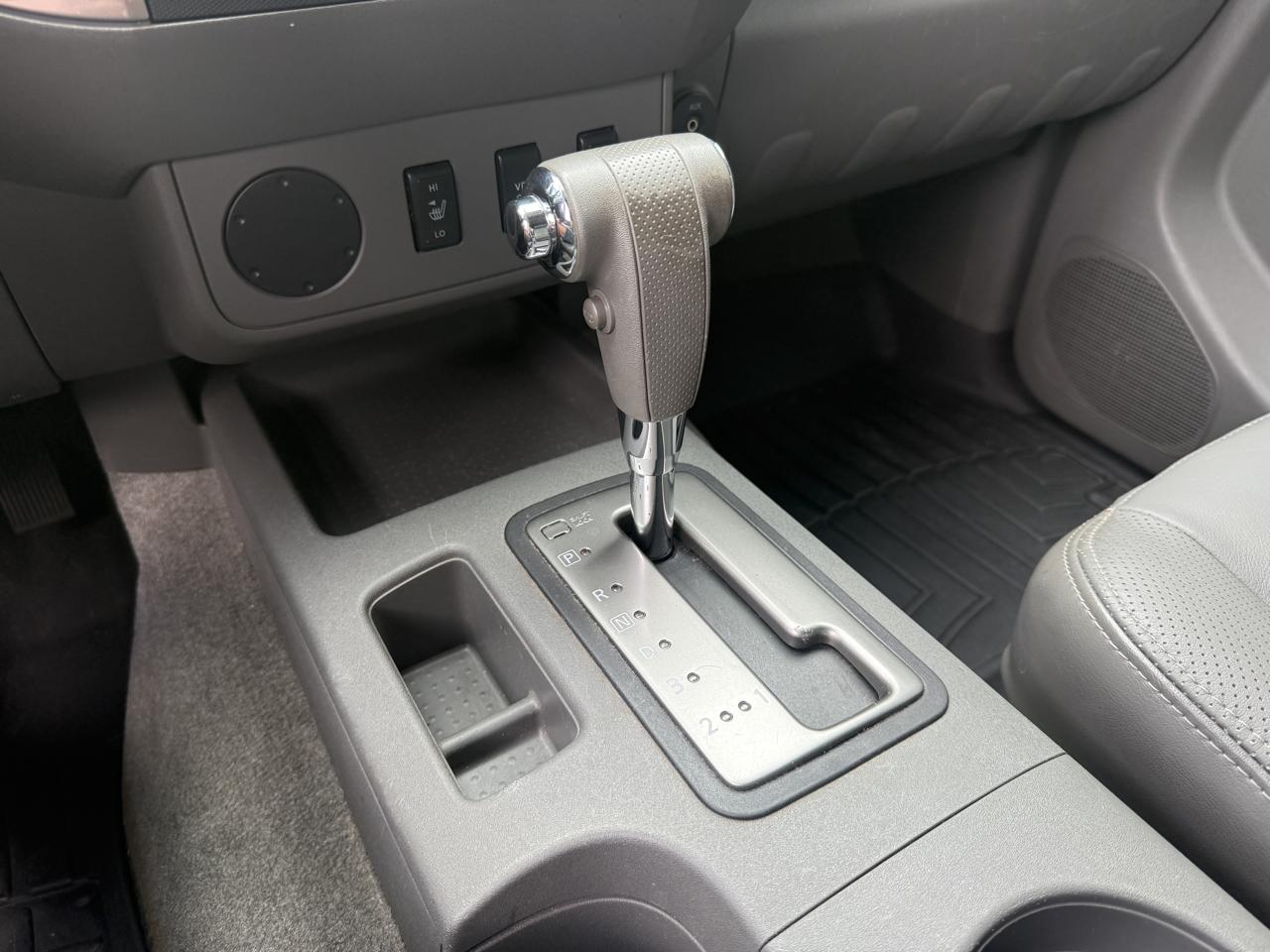 Nissan Frontier SL Crew Cab 2WD 2011