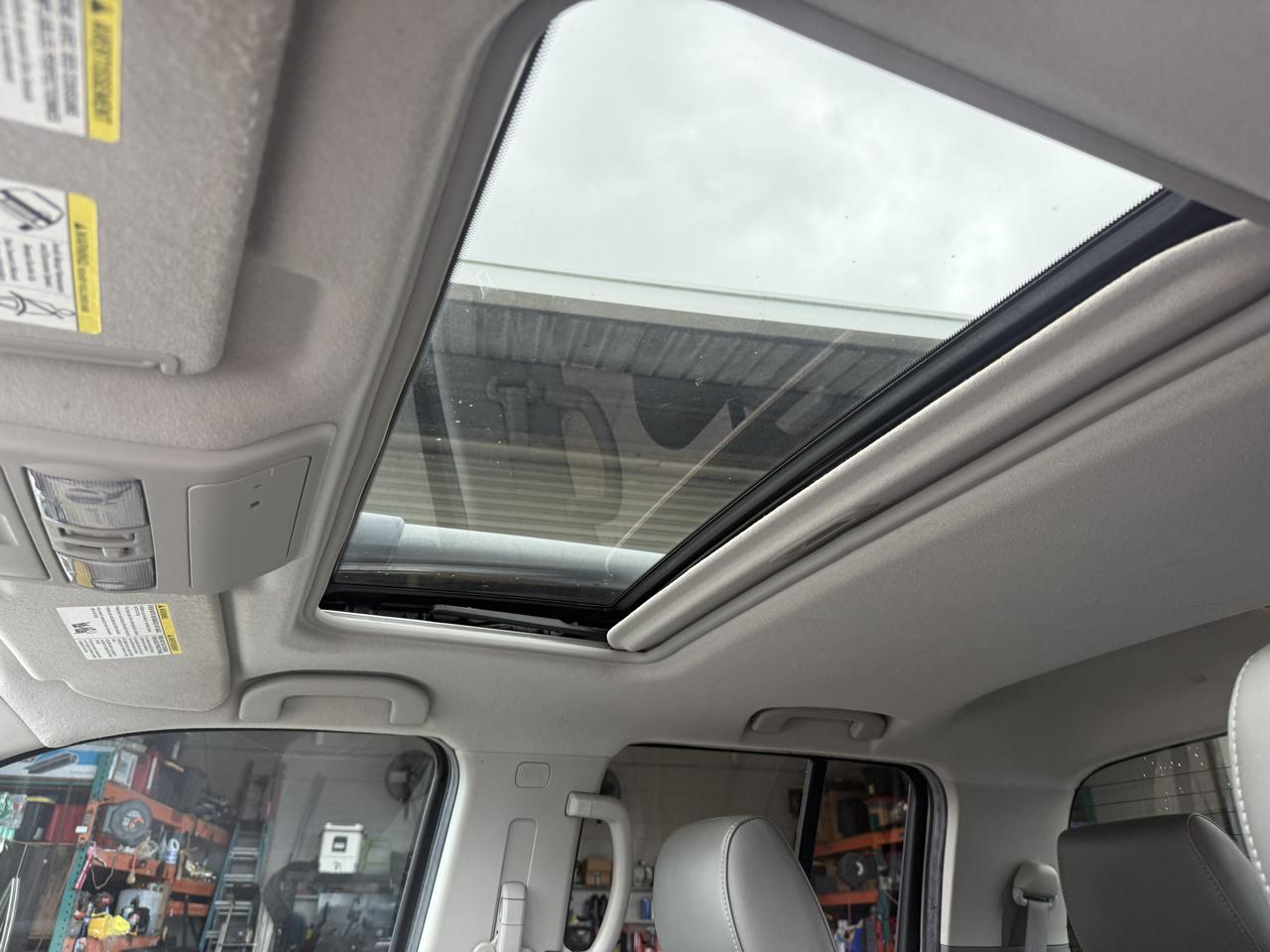 Nissan Frontier SL Crew Cab 2WD 2011