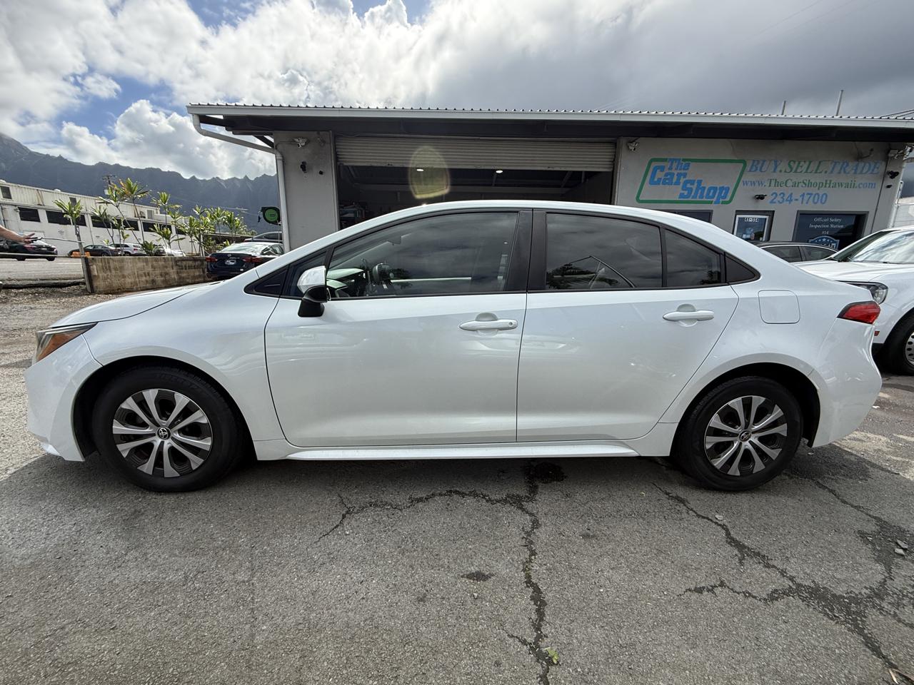 Toyota Corolla LE Hybrid 2022