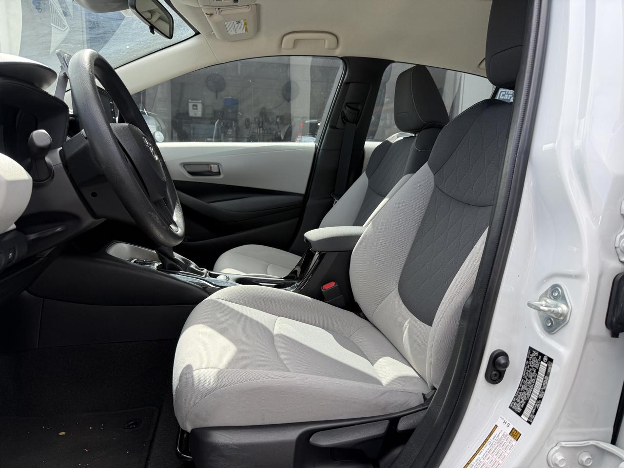 Toyota Corolla LE Hybrid 2022