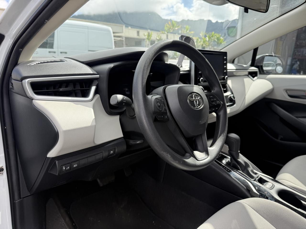 Toyota Corolla LE Hybrid 2022