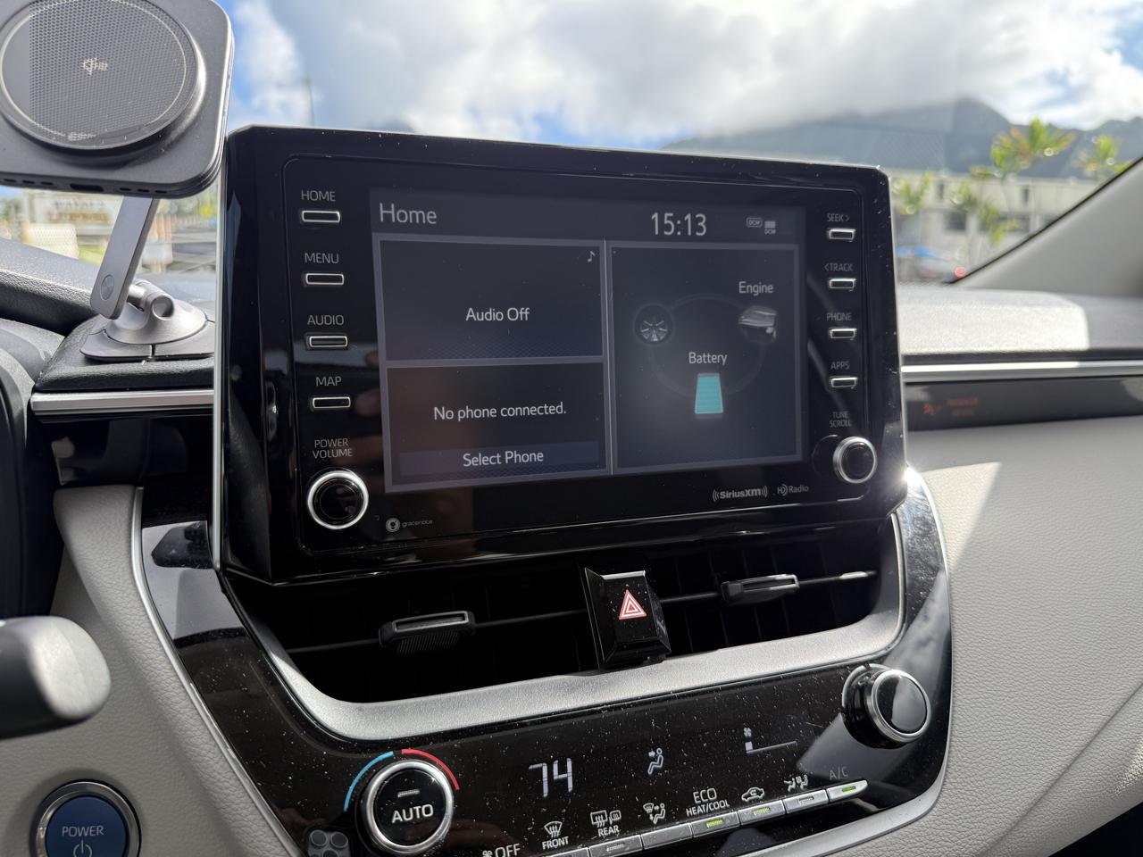 Toyota Corolla LE Hybrid 2022