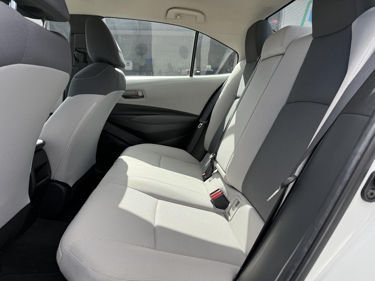 Toyota Corolla LE Hybrid 2022