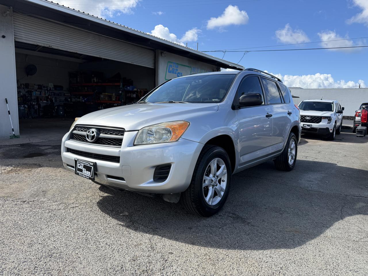 Toyota RAV4 Base I4 2WD 2012